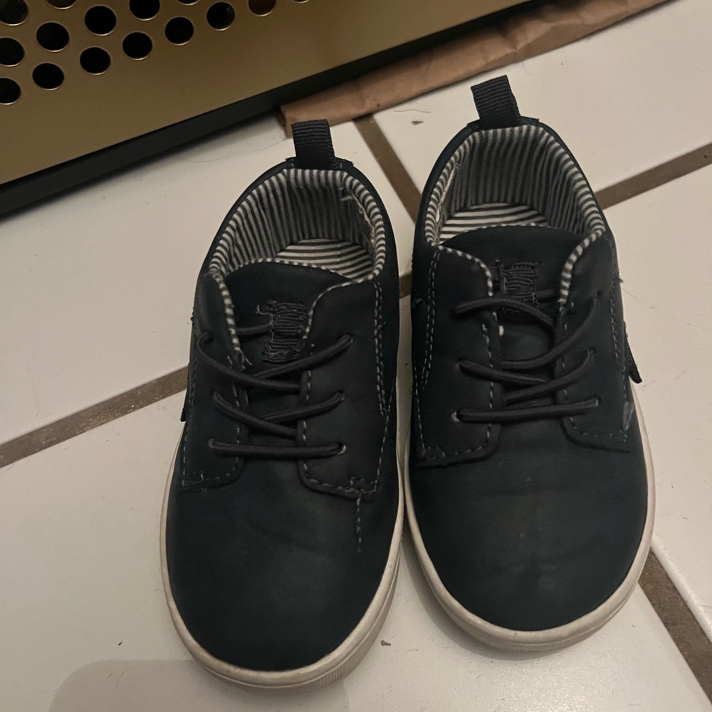 Osh kosh bgosh shoes navy blue